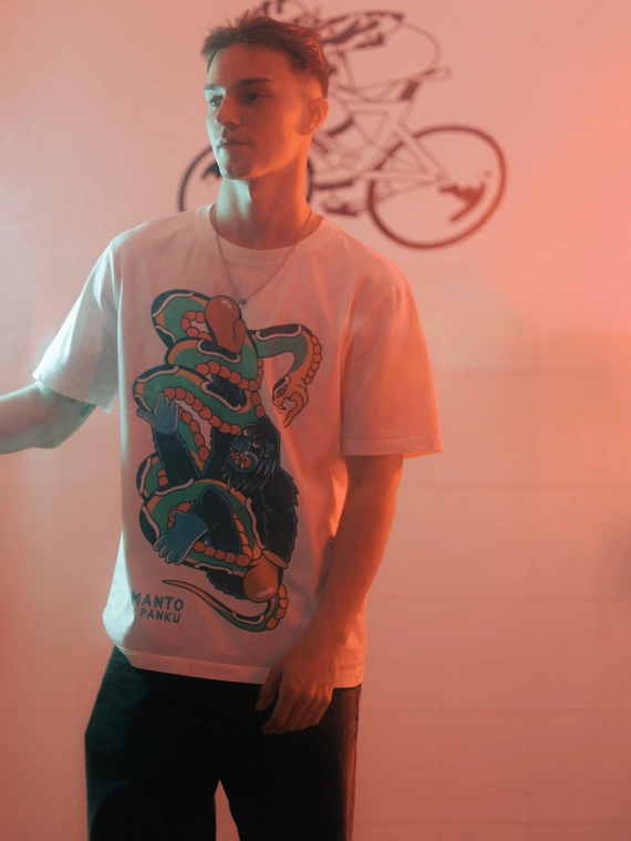 MANTO x Panku t-shirt STRUGGLE biały