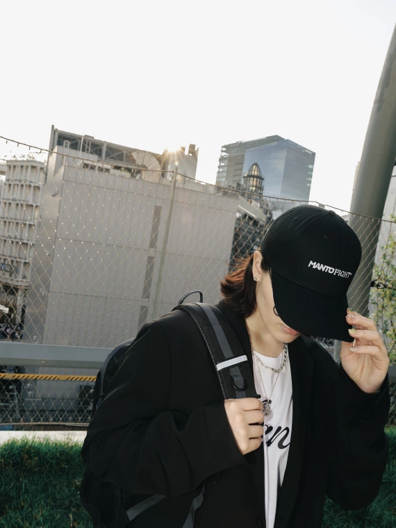 MANTO czapka snapback REPRESENT czarna